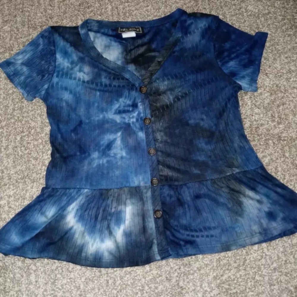 Park Avenue Women’s Tie Dye Button Up Shirt with Ruffle Bottom